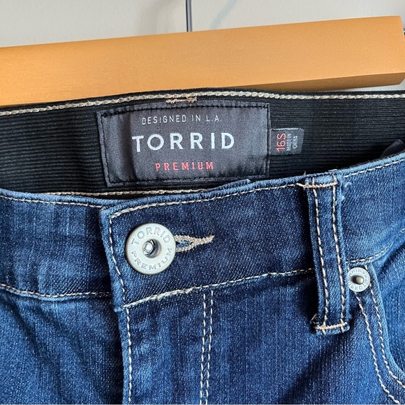 Torrid sky high skinny jeans - Picture 4 of 5